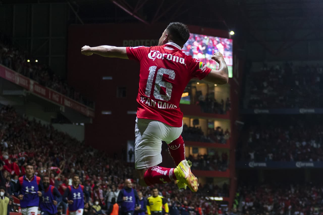 Meneses firmaba un doblete y todo parecía liquidado.