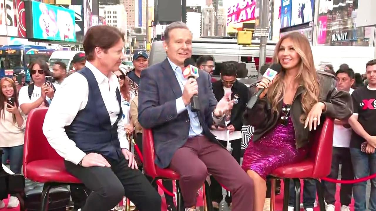 Thalía paraliza Time Square con su carisma y una sorpresa musical