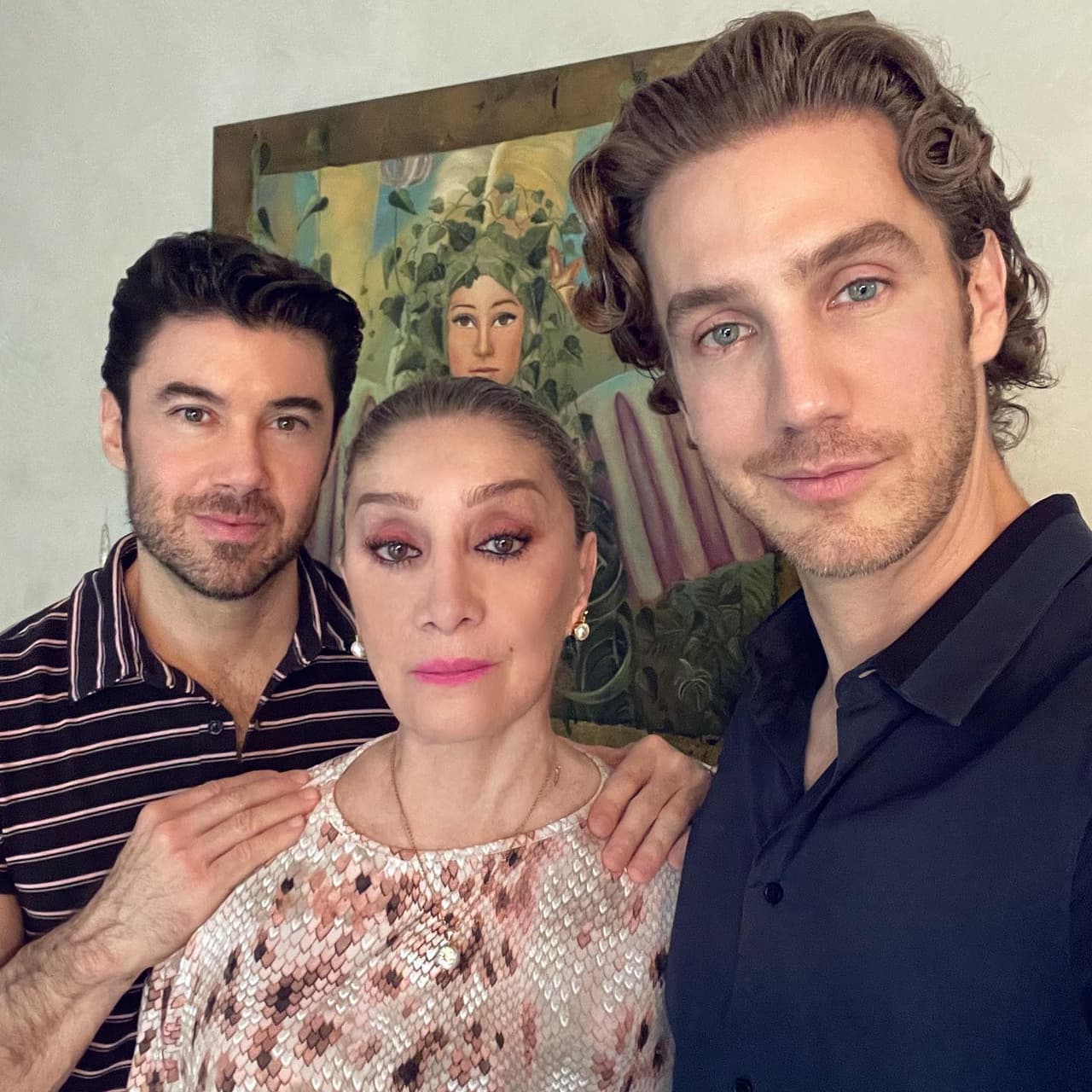 Siller indicó que aunque ha tenido que “nadar contra corriente”, seguirá luchando para cumplir uno de sus más grandes sueños: 
<a href="https://www.univision.com/entretenimiento/celebridades/eugenio-siller-quiere-probar-suerte-en-hollywood-fotos">“Trabajar al mejor nivel del mundo”.</a>
<br>