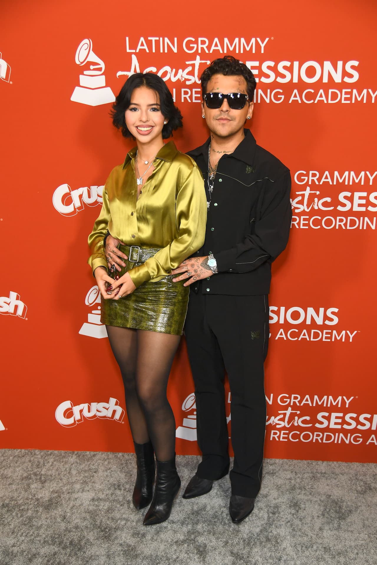 Nodal y Ángela Aguilar en un evento de Latin GRAMMY.
