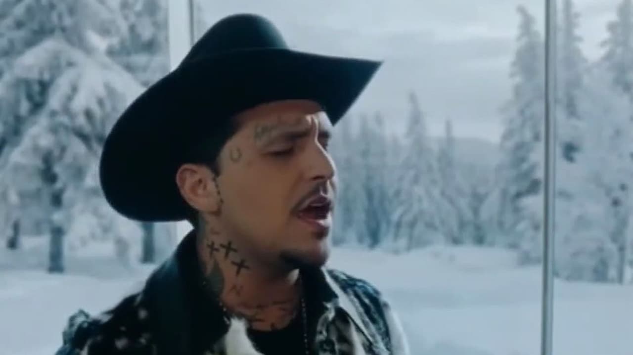 Christian Nodal estrena tema musical que estaría inspirado en Ángela Aguilar, pero video causa polémica