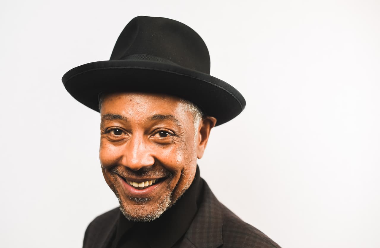 También el renombrado Giancarlo Esposito, a quien seguro viste en 'Breaking Bad'.