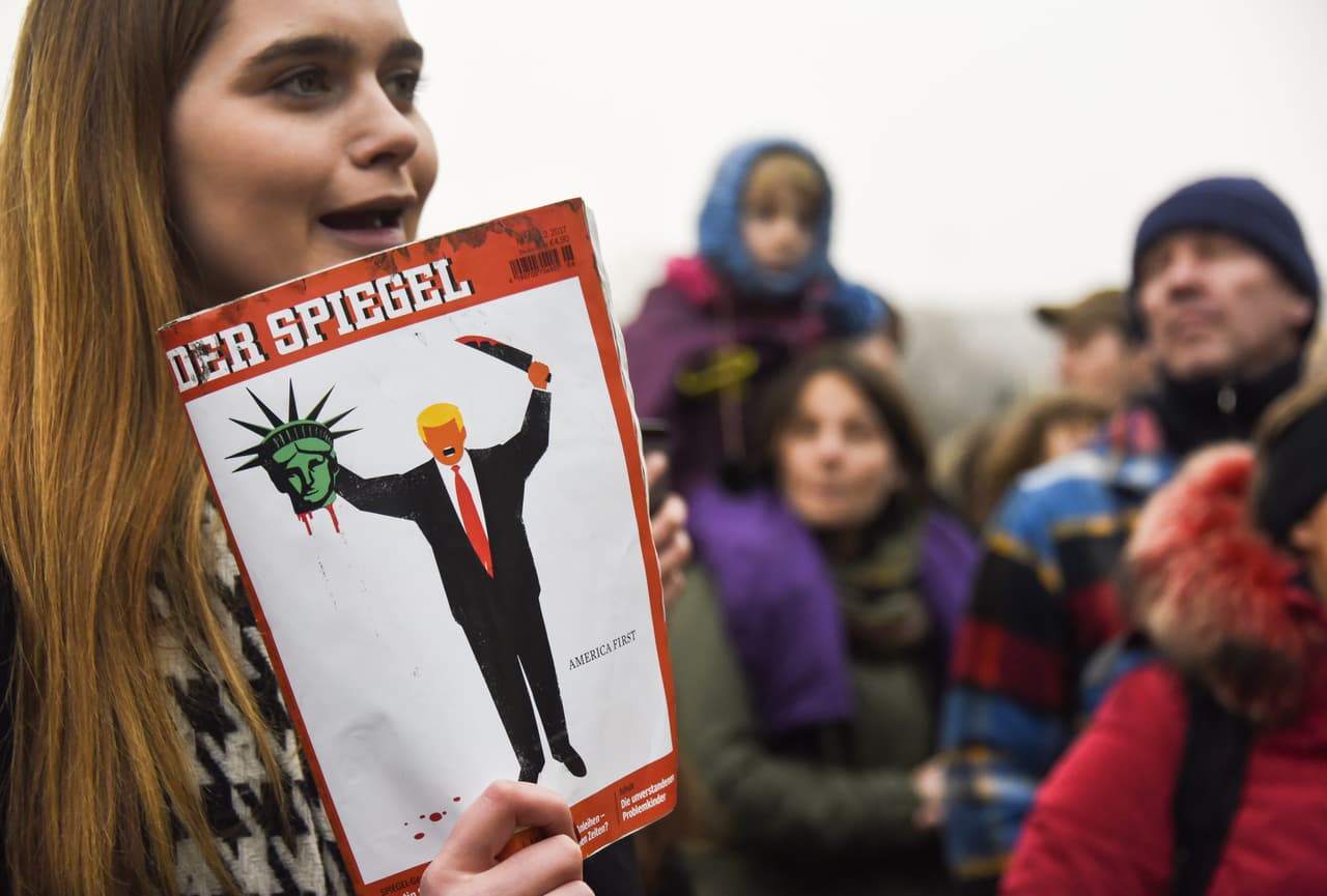 Un artista cubano que llegó a EEUU en el Mariel diseñó la polémica portada de Der Spiegel