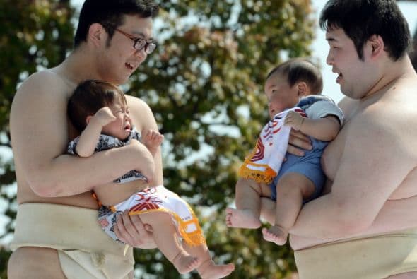 Esta tradición de más de 400 años está basada en el dicho popular japonés: "Los bebés llorones crecen más rápido".