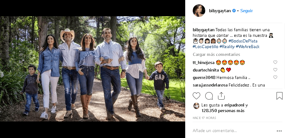 Junto a esta foto, escribieron el siguiente mensaje: “Todas las familias tienen 
<b>una historia que contar</b>… esta es la nuestra”. Añadieron las etiquetas “BodasDePlata #LosCapetillo #Reality y #WeAreBack.