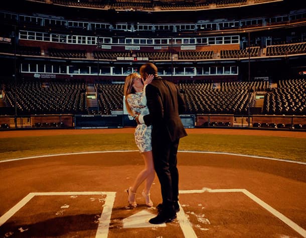 Todo sucedió en el estadio de beísbol de los Gigantes, el cual 
<b>Kanye</b> rentó en su totalidad para hacer la pregunta más esperada de toda mujer.