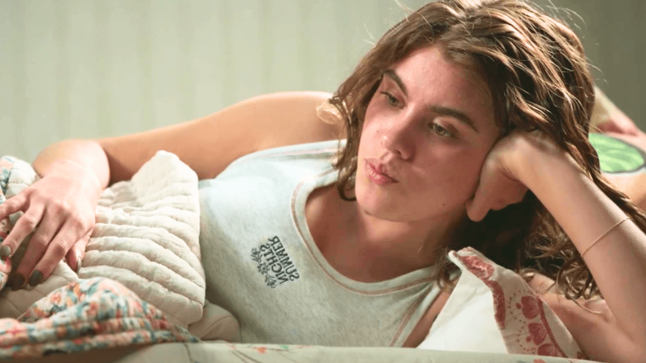 Julia enfrenta a su madre por atacar a Rebeca | Hermanas, Un amor Compartido | Capítulo 54