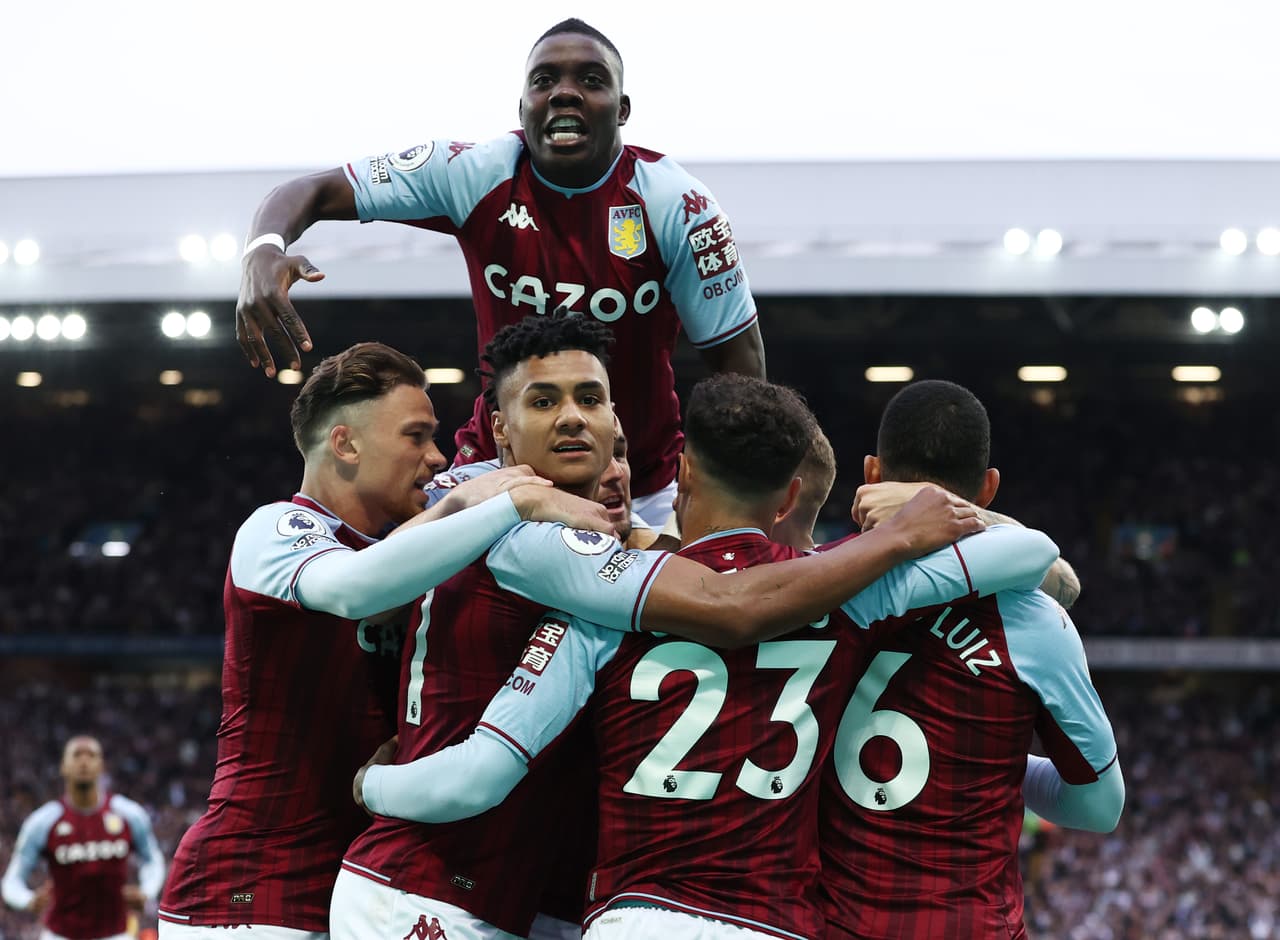 En un partido que comenzó perdiendo y en el que tuvo que hacer un mayor sacrificio, el Liverpool de Klopp sacó un muy importante triunfo en su visita al Aston Villa para sostener la pelea con el Manchester City.