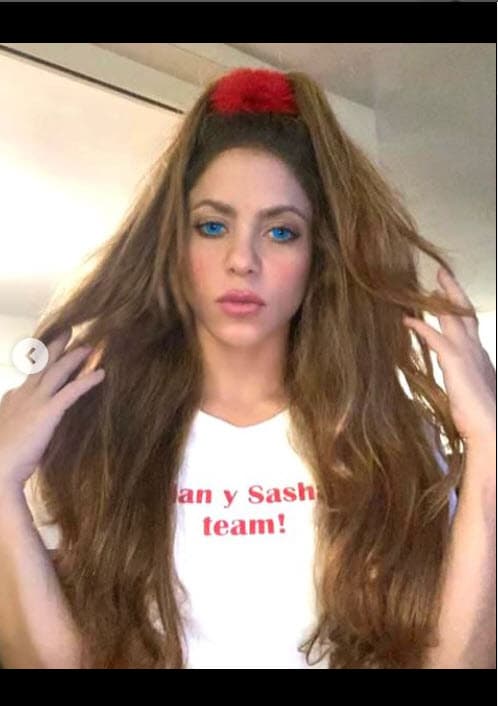 El primer atuendo de Halloween con el que apareció desde el fin de semana fue el de animadora (o porrista).
<br>