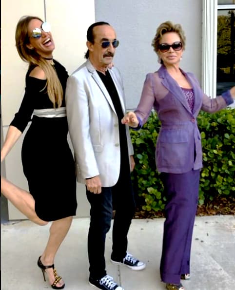 Con las leyendas de la música Paloma San Basilio y Raúl di Blassio.