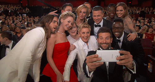 Julia con Ellen DeGeneres, Jennifer Lawrence, Jared Leto, Meryl Streep, Brad Pitt, Angelina Jolie, Channing Tatum, Kevin Spacey, Bradley Cooper, Lupita Nyong'o (y su hermano).
