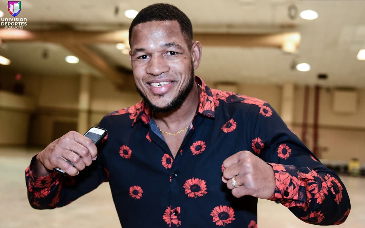Grandes personalidades del boxeo cubano se reunieron en el Miami- Dade County Fair Expo Center.