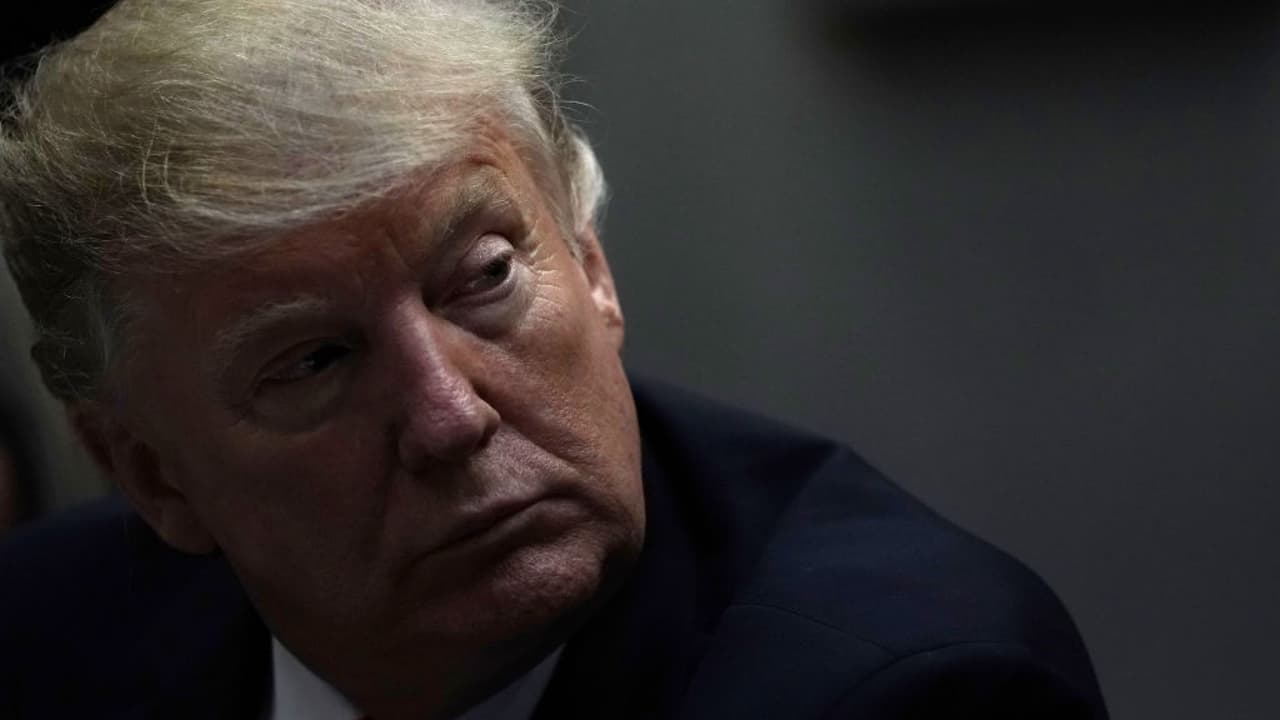 <b>En video: Congresista republicana dice que Trump fue "negligente" durante el asalto al Capitolio</b>
<br>
<br>Liz Cheney, congresista republicana por Wyoming y vicepresidenta de la comisión que investiga el asalto al Capitolio, aseguró que el entonces presidente de EEUU, Donald Trump, no hizo nada para impedir los hechos violentos ocurridos el 6 de enero de 2021.