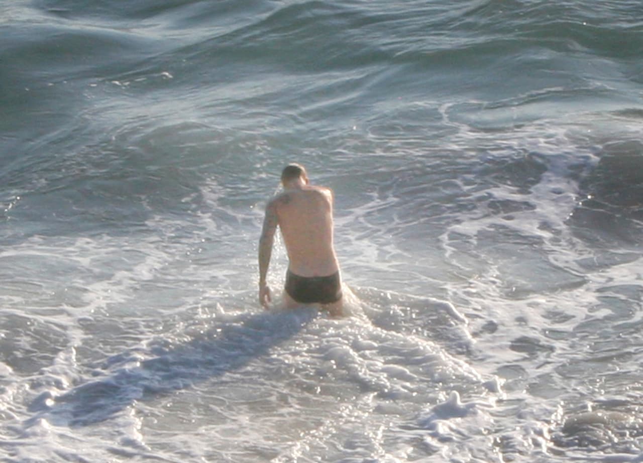 Justin aprovechó el día para descansar en Malibú.