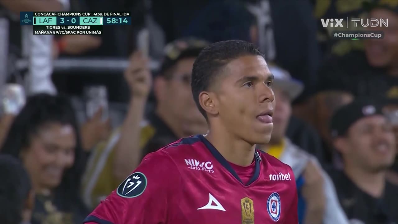 ¡LAFC está goleando 3-0 a Cruz Azul con doblete de David Martínez!
