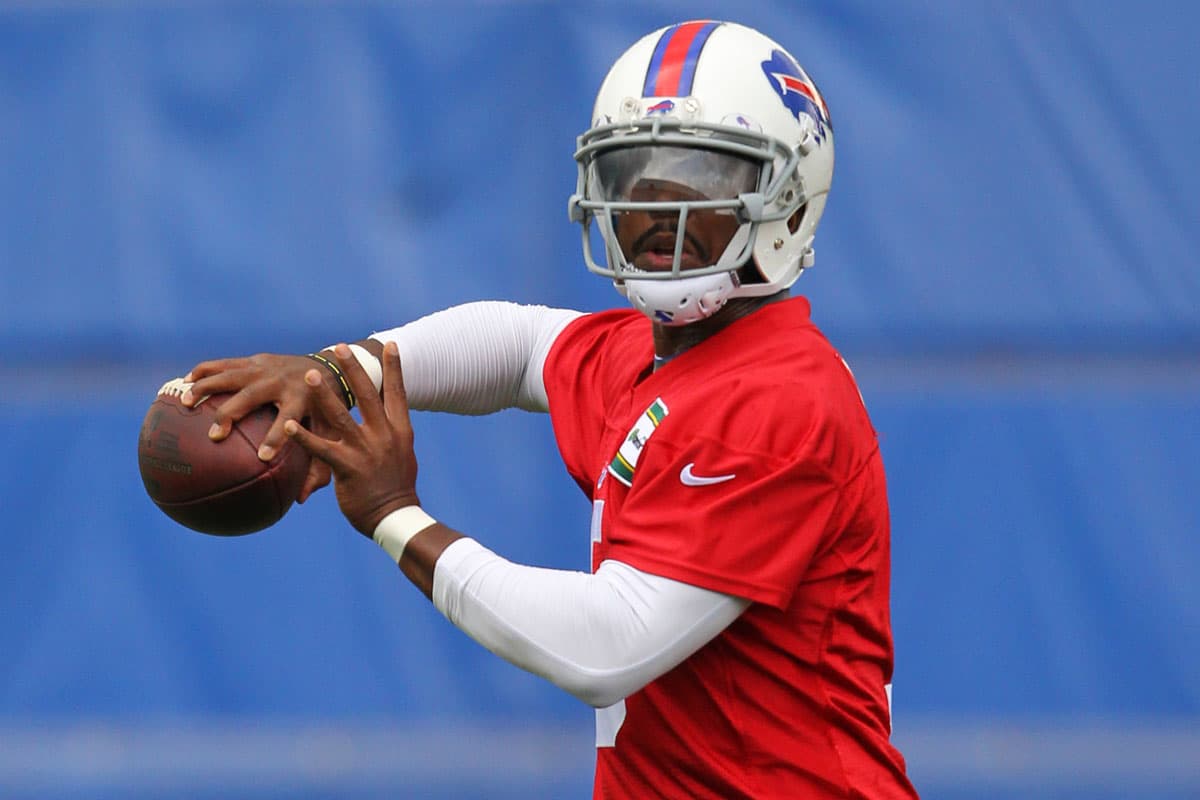 QB Tyrod Taylor tendrá la oportunidad de ganarse titularidad en los Bills