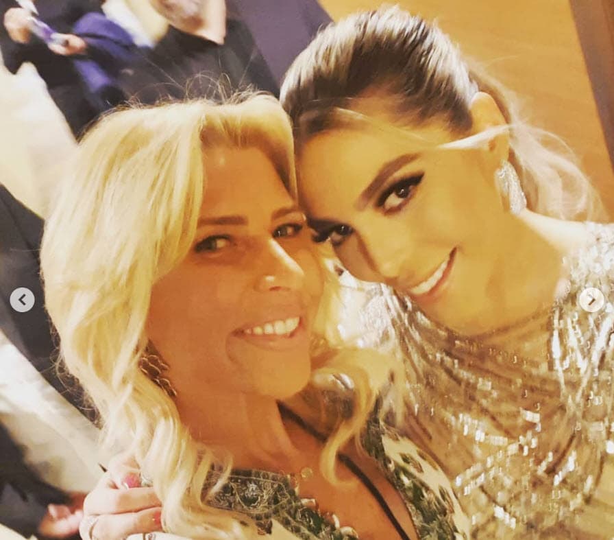 Su madrastra, Beatriz Pasquel, 
<b><a href="https://www.univision.com/famosos/beatriz-pasquel-madrastra-frida-sofia-desmiente-con-fotos-familiares-alejandra-guzman-fotos" target="_blank">salió en su defensa</a></b>, como lo ha hecho en ocasiones anteriores. 
<br>