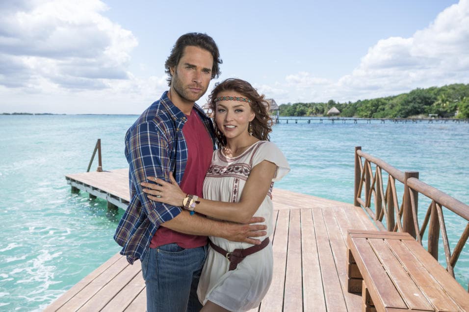 En el año 2016 
<b><a href="http://www.univision.com/temas/sebastian-rulli">Sebastián</a></b> y 
<b><a href="http://www.univision.com/temas/angelique-boyer">Angelique</a></b> protagonizaron 'Tres veces Ana', siendo la tercera telenovela que realizaban juntos.