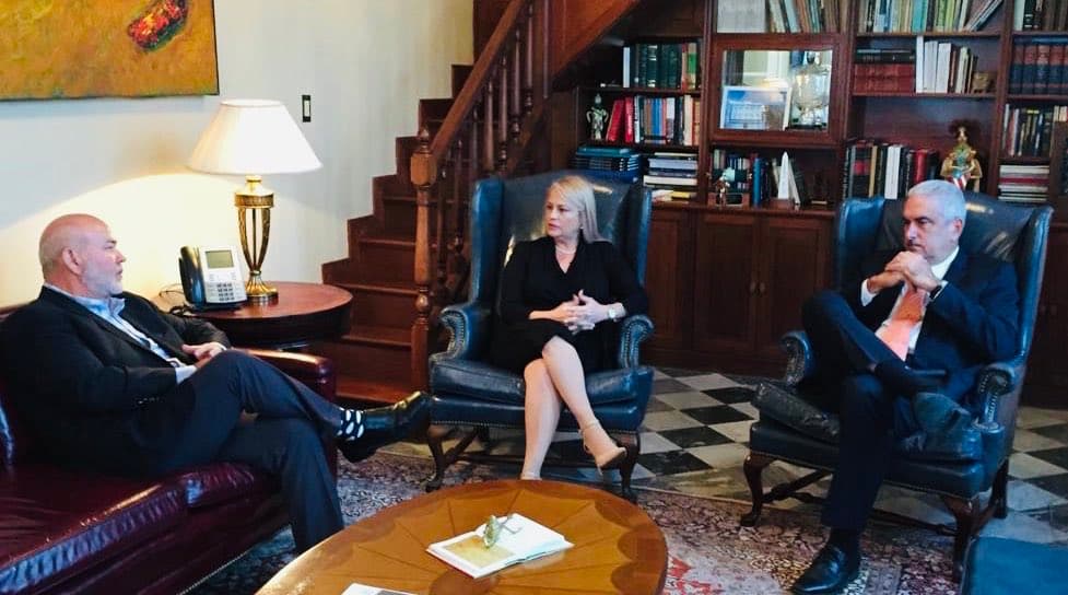 Menos de una hora duró la reunión de los legisladores con la gobernadora Wanda Vázquez 