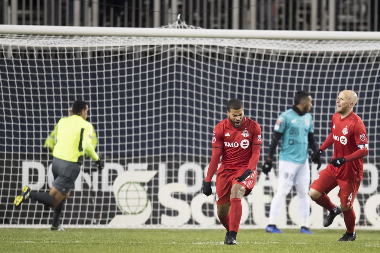 Jordan Hamilton abrió la ilusión para los canadienses al minuto 19 del primer tiempo con su gol para el 1-0 de Toronto.