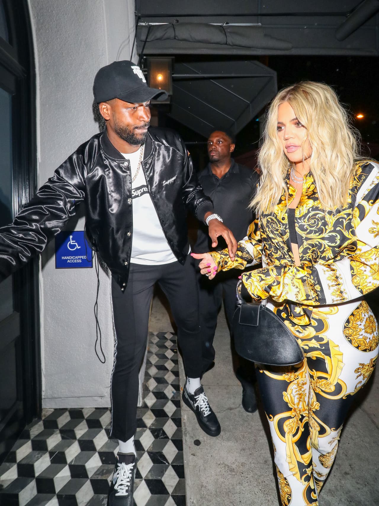 Khloé Kardashian vivió dos fuertes separaciones con
<a href="https://www.univision.com/famosos/la-nueva-traicion-de-tristan-thompson-a-khloe-kardashian-es-real-esto-es-lo-que-sabemos-de-la-polemica-fotos">Tristan Thompson</a> y su exmarido,
<a href="https://www.univision.com/radio/raul-brindis/lamar-odom-ex-de-khloe-kardashian-dice-que-ha-tenido-sexo-con-2-000-mujeres-video">Lamar Odom</a>, donde el común denominador fue la infidelidad.