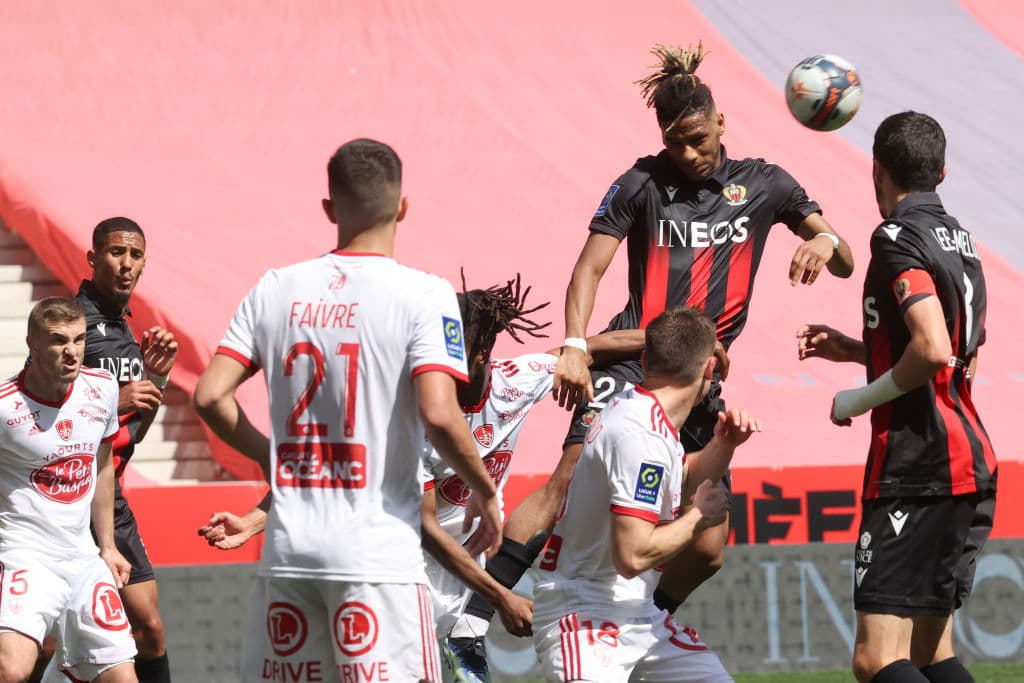 Niza se queda con el triunfo sobre el Brest con un marcador de 3-2 en la Ligue 1. Las anotaciones por parte de 'Las Águilas' fueron de Lopes, Boudaoui y Kamara, mientras que Mounie hizo doblete para 'Los Piratas.