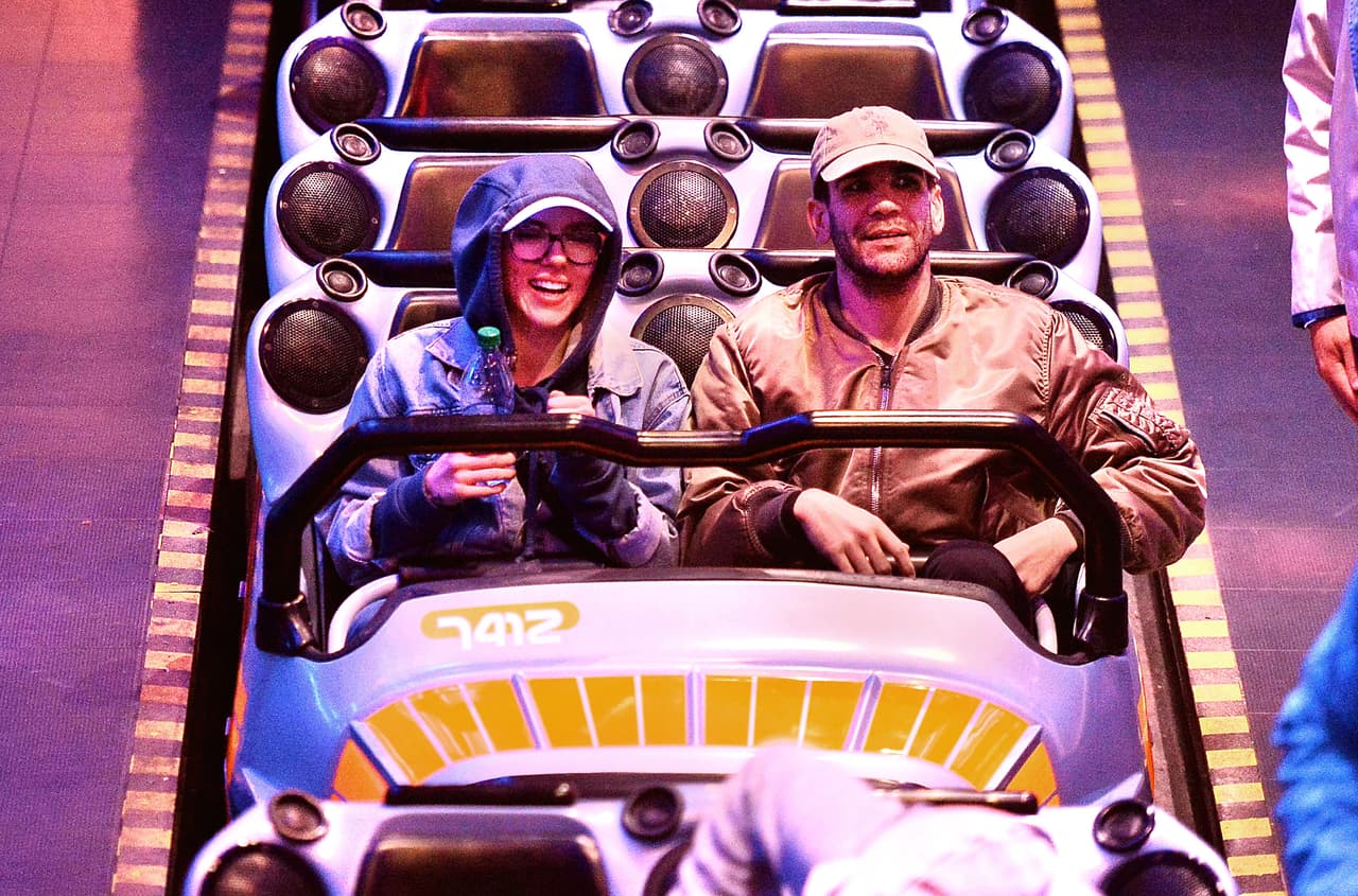 ¡Claro! Ayuda obviamente que ellos no hacen fila por ser famosos.