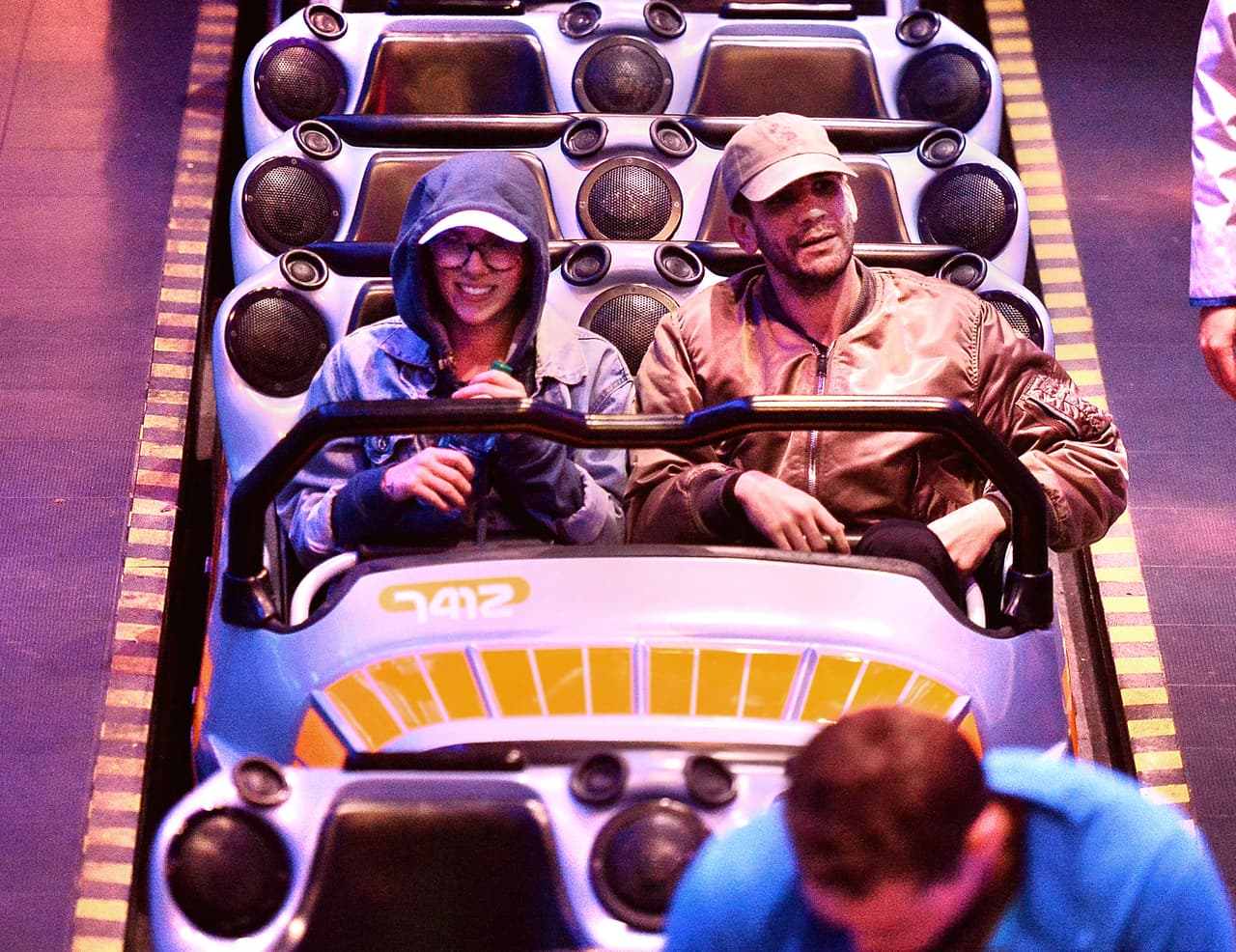 Se subieron también a una de las atracciones más famosas.