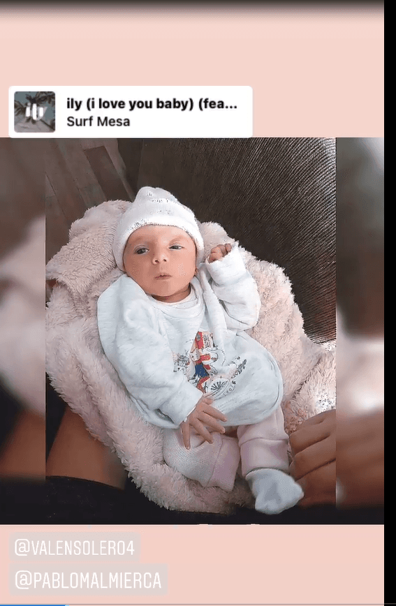 Cuestionado sobre las actividades que tendrá que cumplir en su debut como abuelo, mencionó: "Soy buenísimo cambiando pañales. Tengo tres hijas, imagínate".