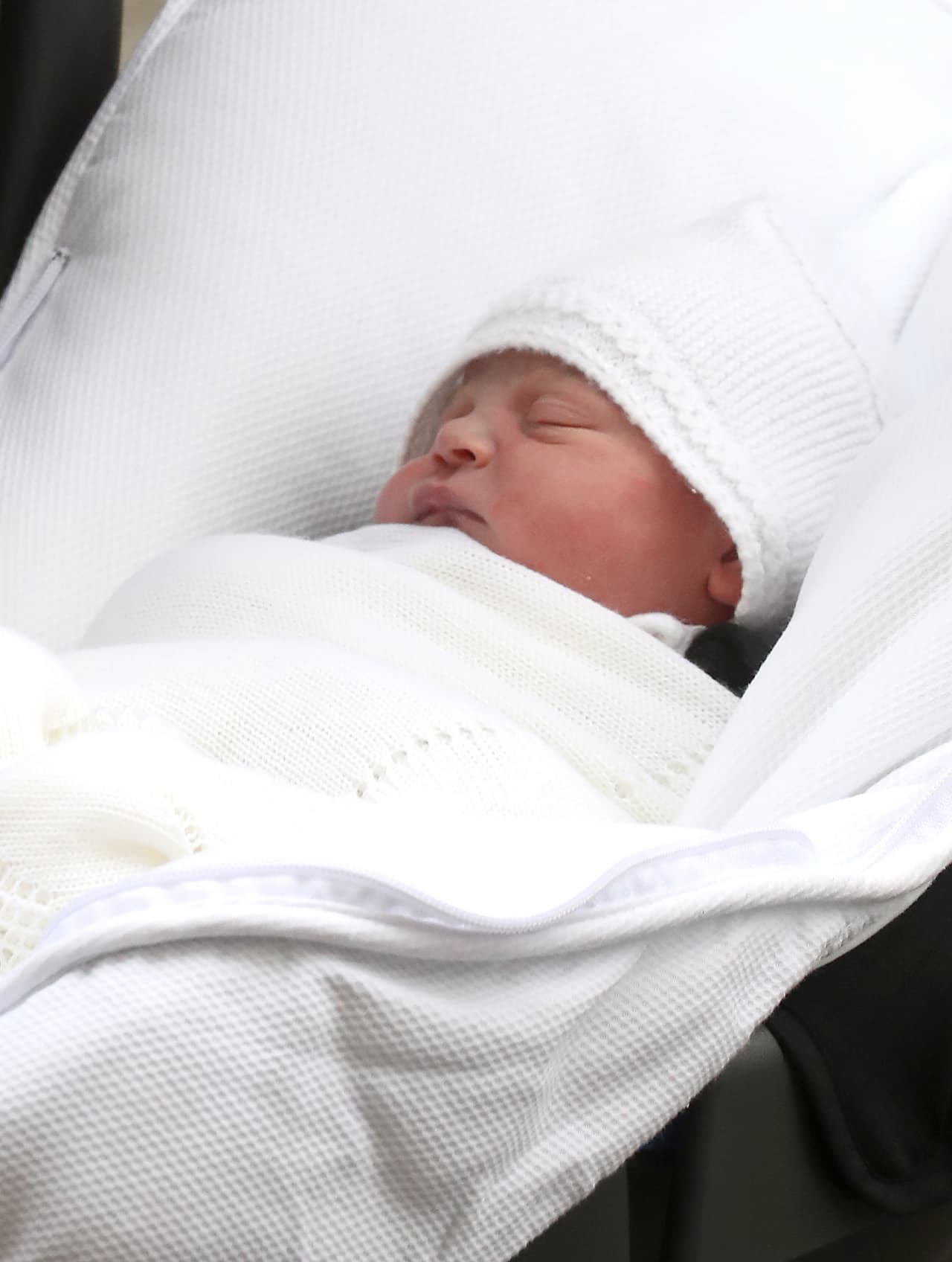 De acuerdo con las casas de apuestas, Arturo, Felipe y Federico son los nombres que más suenan para el nuevo hijo del príncipe William y su esposa.