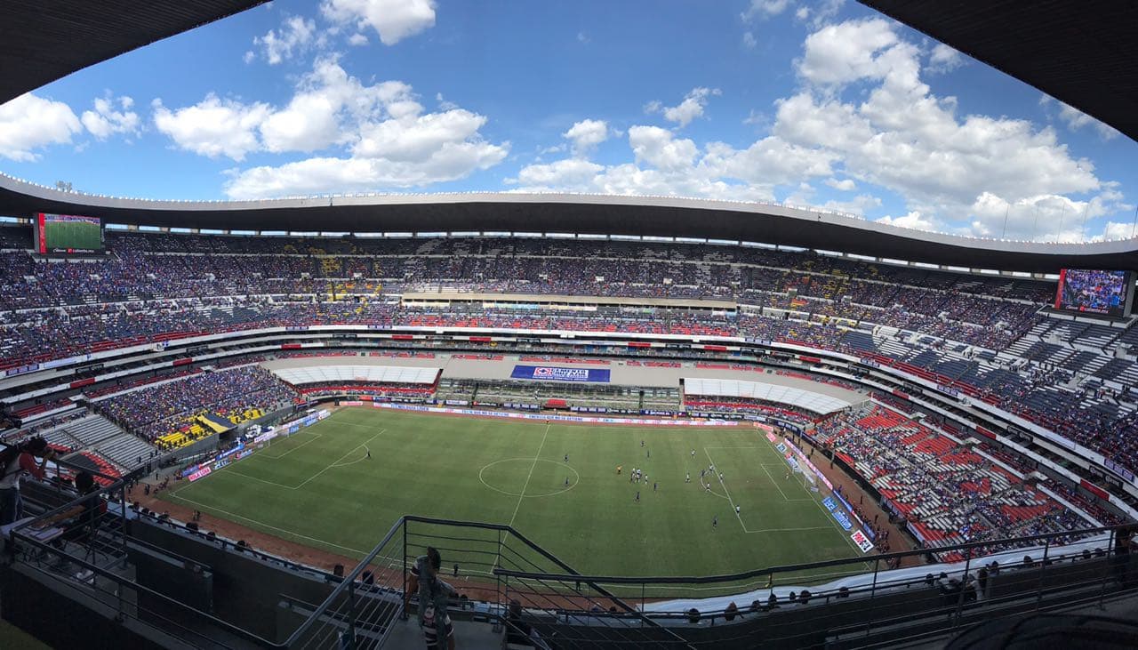 La asistencia fue buena en el primer juego de Cruz Azul en el Azteca, su nueva casa al menos en los próximos tres años.