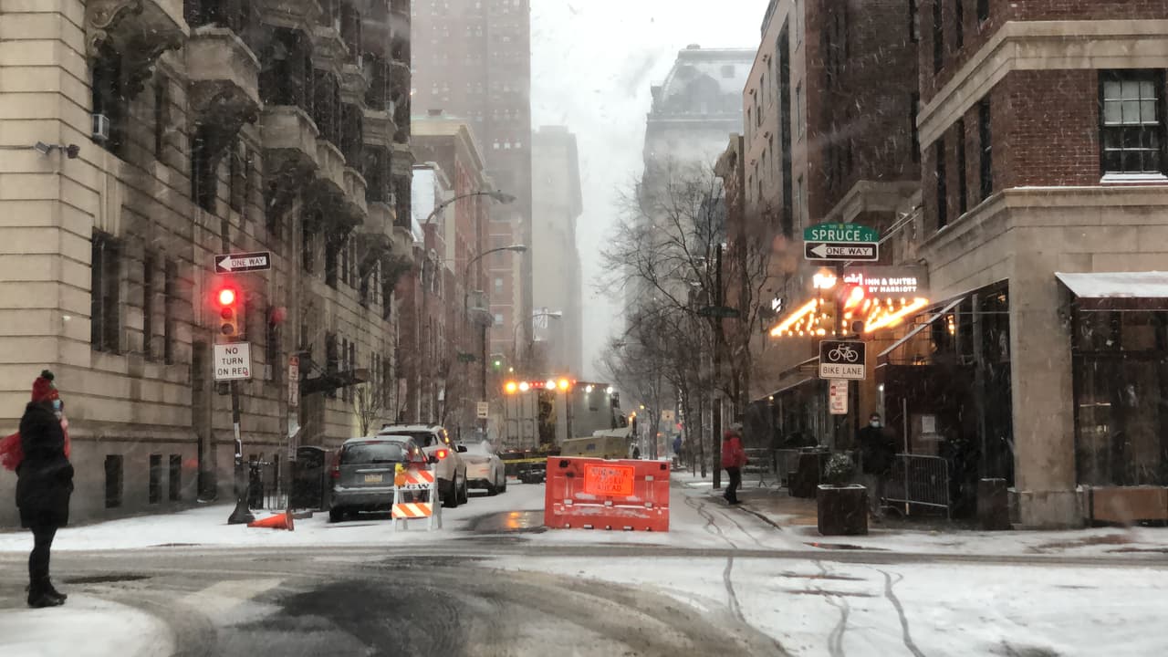 Algunas calles en el centro de la ciudad permanecían cerradas.
