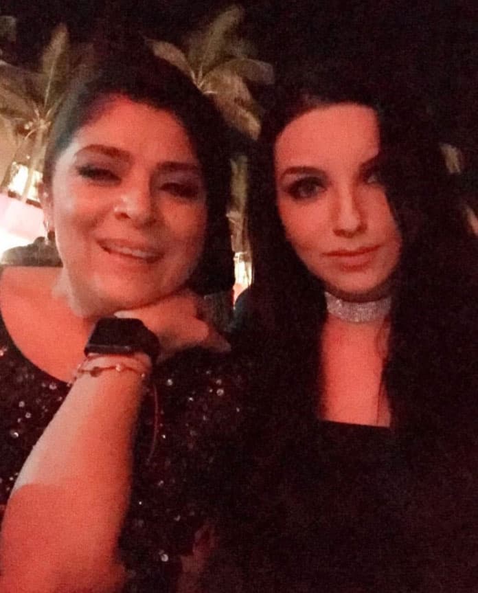 <b><a href="https://www.univision.com/temas/victoria-ruffo">Ruffo</a></b> confesó, al inicio de la relación de su hijo con Bárbara, que no era una 'suegra fácil': "Celosa siempre van a creer que somos; sí somos muy celosas las mamás, los padres, de una tranquilidad y una felicidad de tus hijos. Las mamás nunca vamos a caer bien, las suegras, la verdad, ¿no? Y nunca va a haber un yerno perfecto para mi hija ni nunca va a haber una nuera perfecta para mi hijo", dijo para el programa 'Ventaneando'.