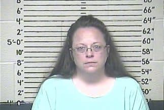 Caso Kim Davis divide a aspirantes republicanos