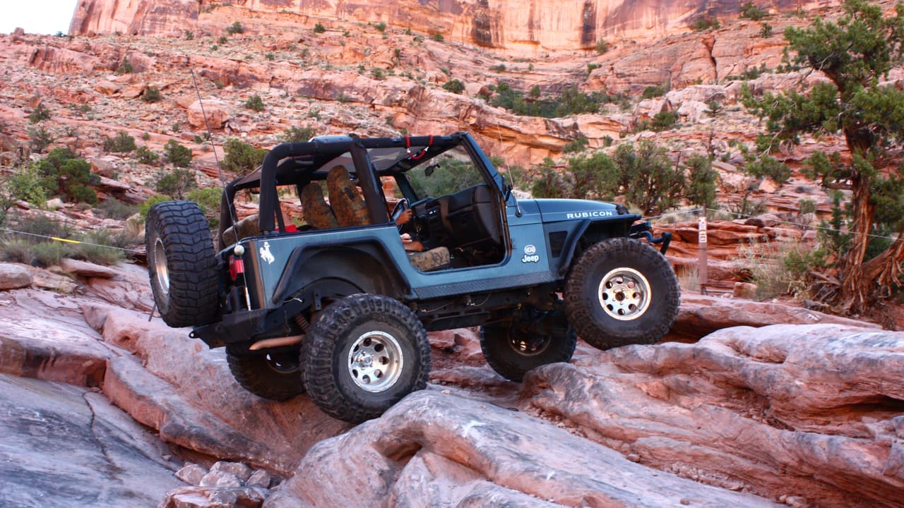 <h3 class="cms-H3-H3">13. Jeep</h3>
<br>
<b>Costo promedio por 10 años de mantenimiento: 8,300 dólares</b>
<br>La marca estounidense con mayor crecimiento en los últimos 5 años, es también la marca local con el segundo menor costo promedio por 10 años de mantenimiento.