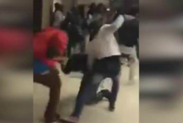 Se registra una pelea al acabar el encuentro del All American Game en Chicago y todo queda captado en video