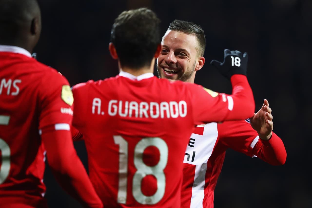 Andrés Guardado se reencuentra con el gol en triunfo del PSV