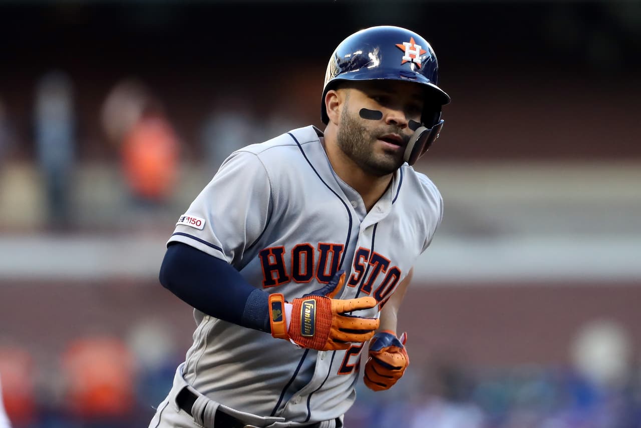 MVP fuera del diamante: Altuve asiste en crisis humanitaria en Venezuela