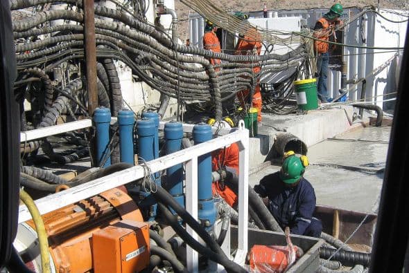 La petrolera, que inició la excavación la noche del domingo, ya ha logrado penetrar 23 metros a 70 centímetros.