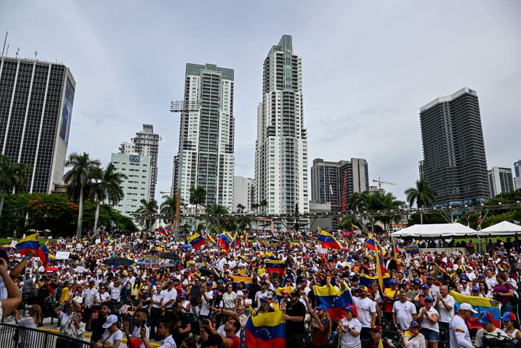 Los venezolanos en el exilio mostraron su apoyo a la líder de la oposición venezolana, María Corina Machado, y al que consideran el presidente electo de ese país, Edmundo González Urrutia, quién ha sido reconocido por Estados Unidos y varios países de la región.