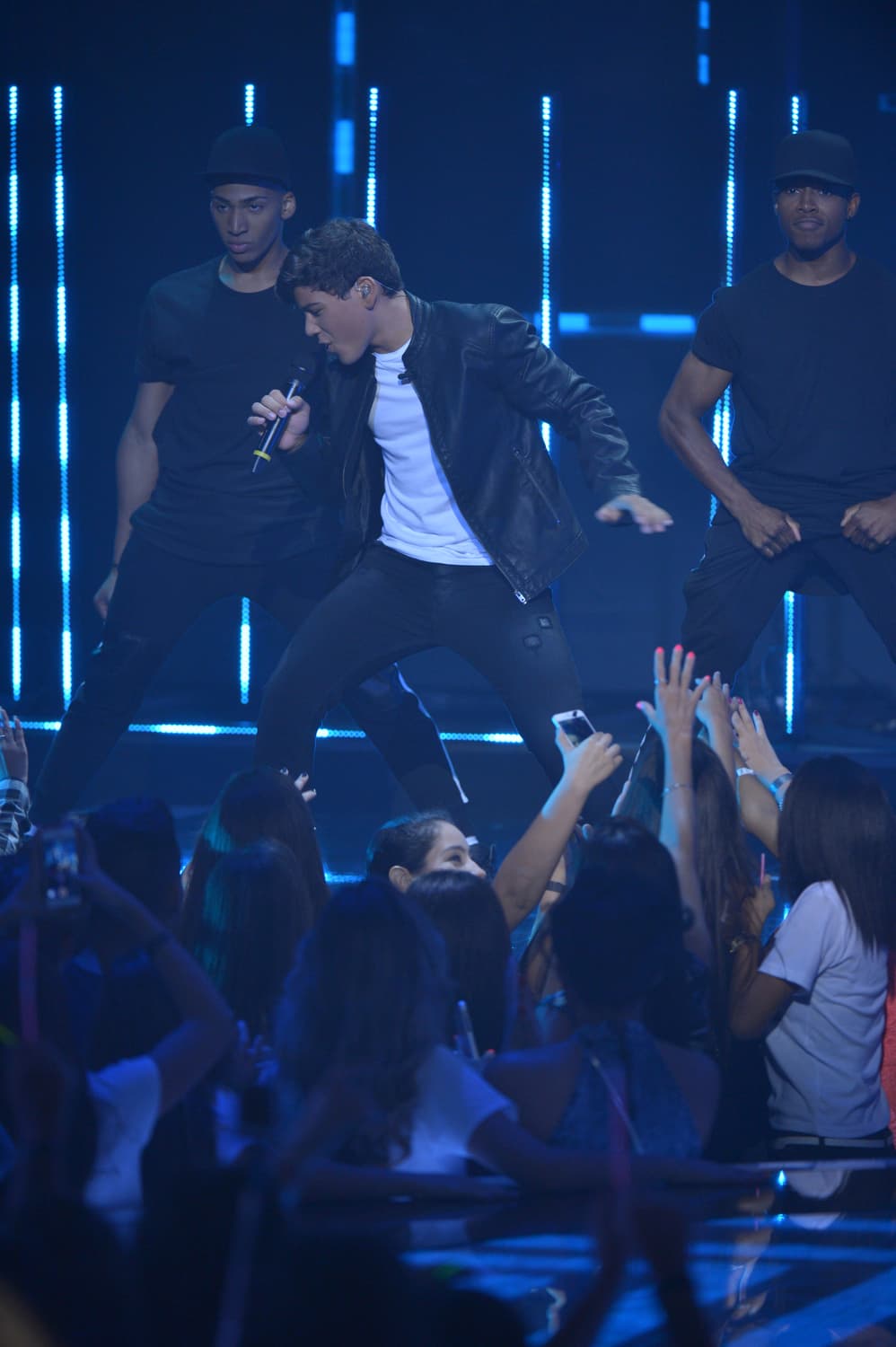 Una noche llena de emociones y muchos nervios. Los doce chicos dieron lo mejor de sí en esta primera gala en directo. Dinos cuál es tu favorito.