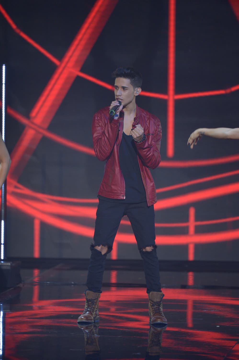 Una noche llena de emociones y muchos nervios. Los doce chicos dieron lo mejor de sí en esta primera gala en directo. Dinos cuál es tu favorito.