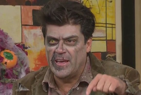 'El Burro' Van Rankin es un zombie muy terrorífico. El maquillaje es básico para conseguir un disfraz de diez.
