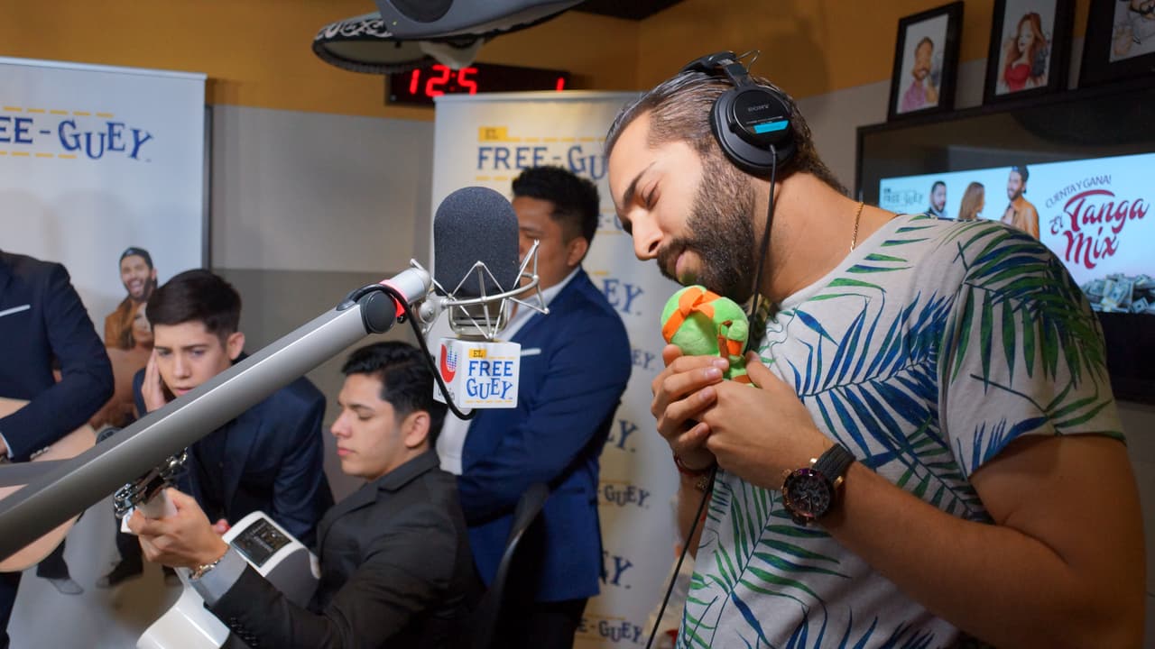 Originarios de Tijuana, México, Alta Consigna tiene nueva casa disquera y su música romántica enamoró a La Bronca.