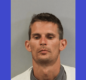 Daniel Lee Graybeal, Jr. de 31 años, tiene una orden civil de arresto por incumplimiento de manutención a menores desde el 11 de julio del 2018. Graybeal tiene un atraso en los pagos por $ 2,927.02.Graybeal mide 6’ 1” y pesa 160 lbs. Su última residencia está localizada en el 3622 Rhonda Drive, Trinity, NC 27370Si usted tiene pistas sobre su paradero contacte a la oficina del Sheriff del Condado de Randolph al 336-318-6699 or 9-1-1