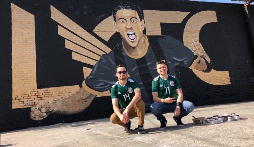 "Pase lo que pase" mural de Carlos Vela vandalizado en Los Ángeles se verá de nuevo, dice su autor