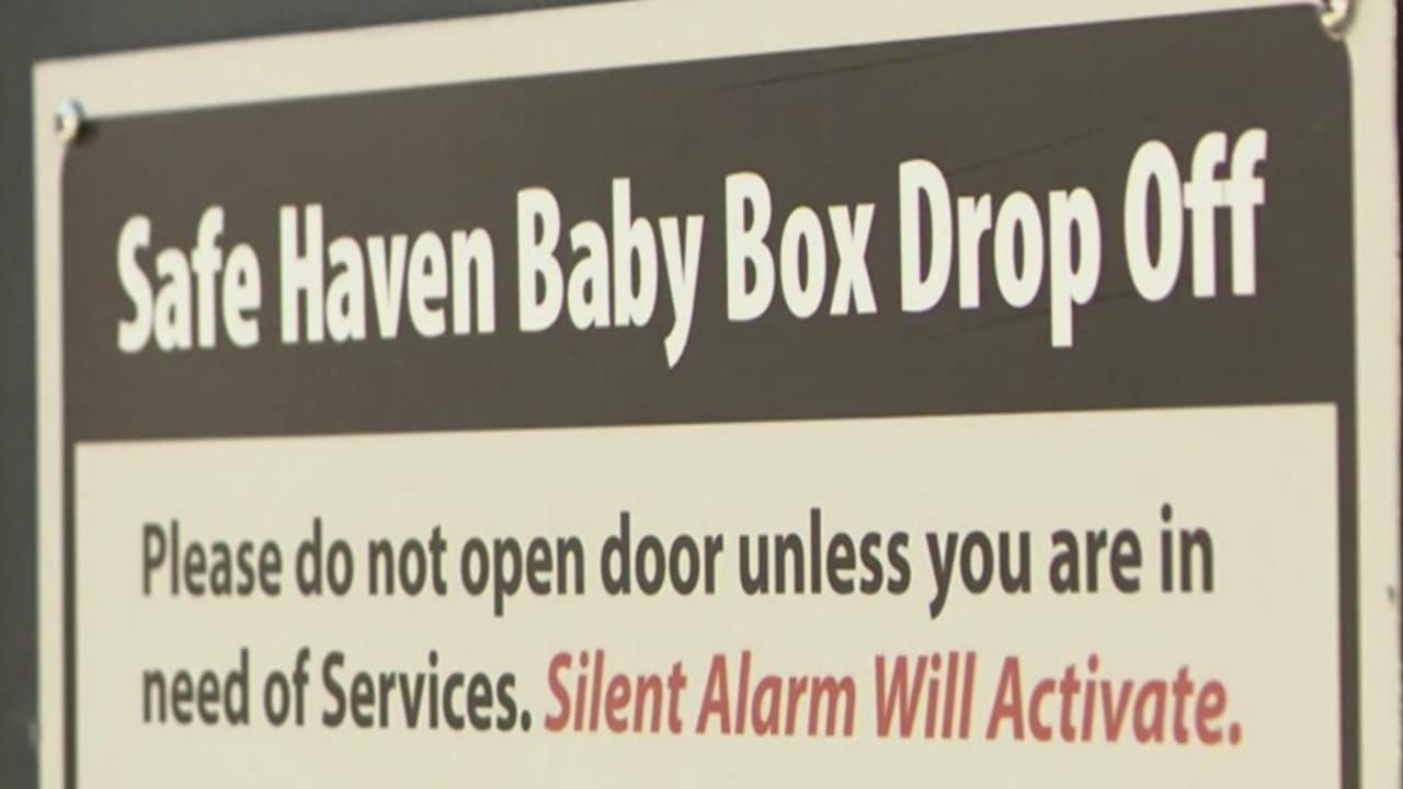 Recién nacida es dejada en una caja de Safe Heaven en estación de bomberos en Indiana