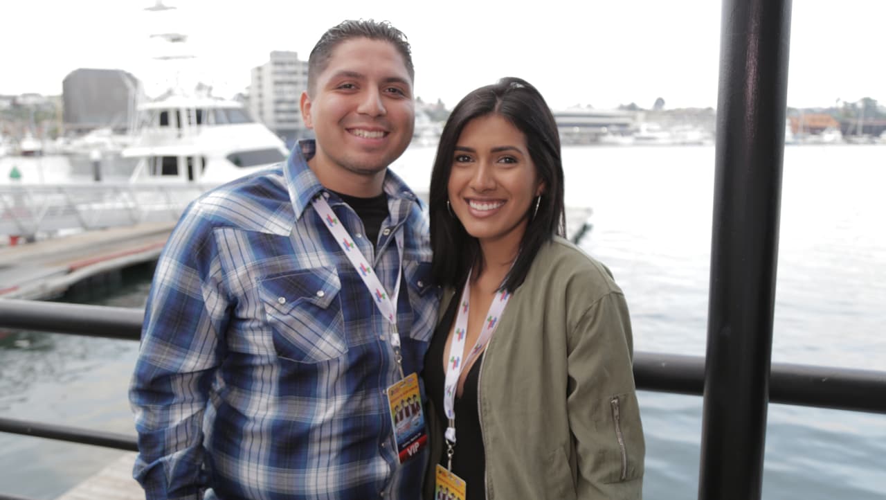 Raúl 'El Pelón', Carla Medrano y El Feo premiaron a sus oyentes con una noche inolvidable al lado de Calibre 50 en un bote privado.