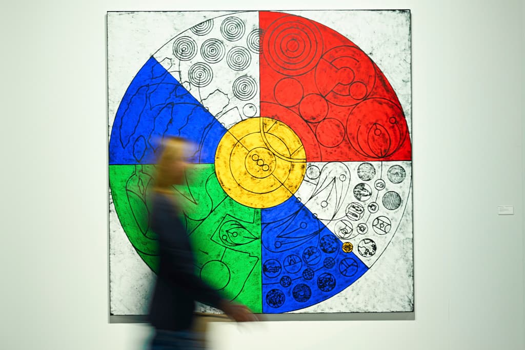 Esta es una obra del estadounidense Matt Mullican.