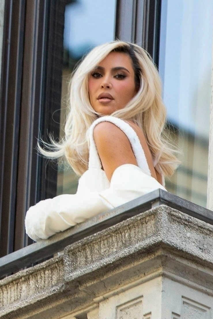 El viernes 21 de octubre, la fundadora de SKIMS completó una nueva vuelta al sol y desde el inicio del día su familia y amigos la llenaron de detalles y tiernos mensajes de felicitación.